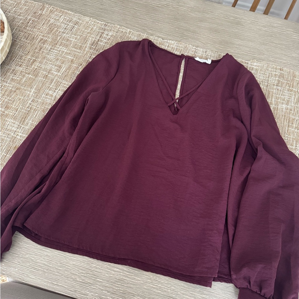 Women's Burgundy Top
